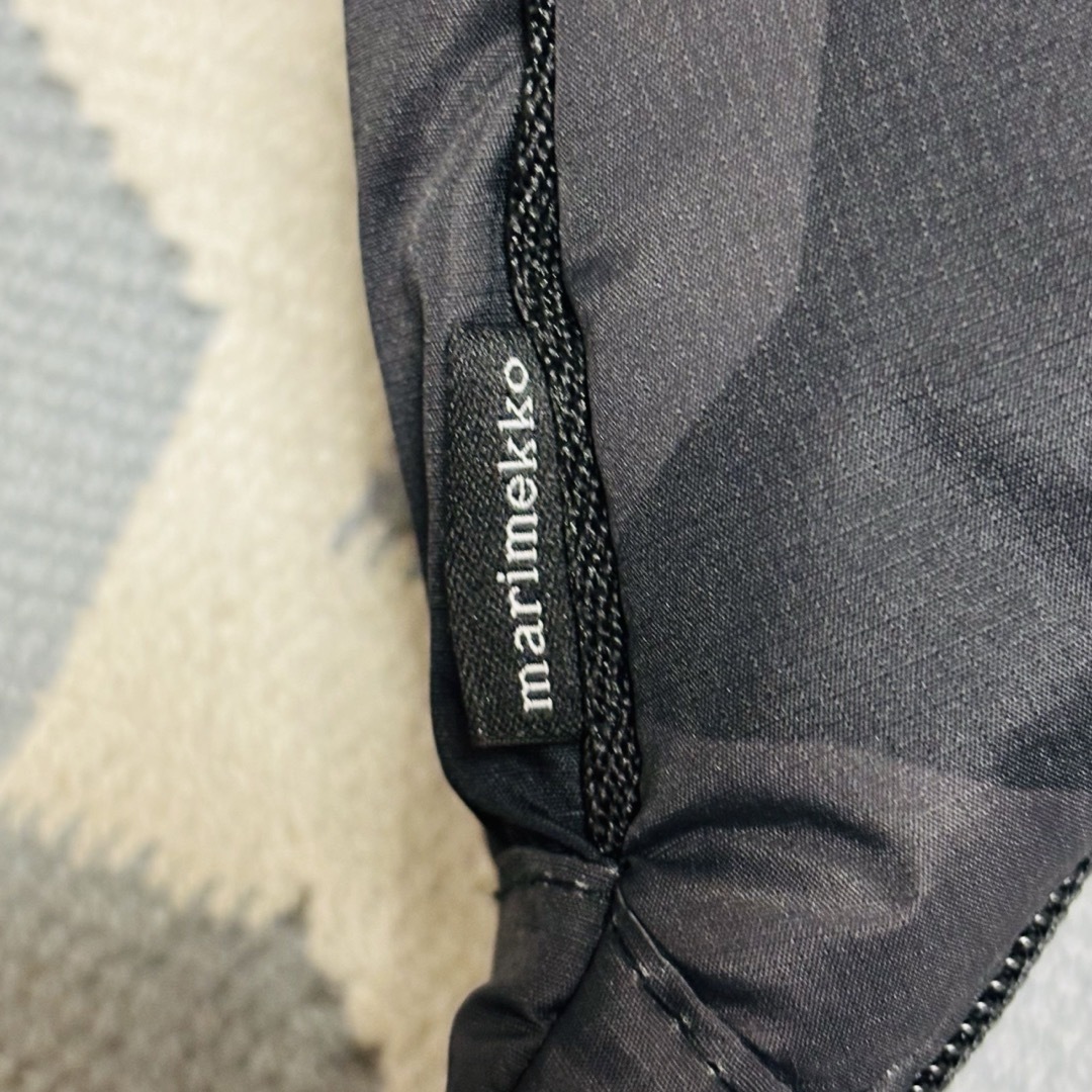 marimekko(マリメッコ)の新品　未使用　ユニクロ×マリメッコ　UNIQLO ショルダーバッグ レディースのバッグ(ショルダーバッグ)の商品写真