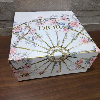 クリスチャンディオール(Christian Dior)のDior ギフトボックス プレゼント ラッピング 花 フラワー(印刷物)