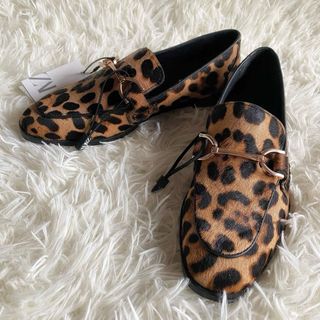 ZARA(ローファー/革靴)のフリマアイテム一覧 ZARA(ローファー/革靴)のフリマアイテム一覧