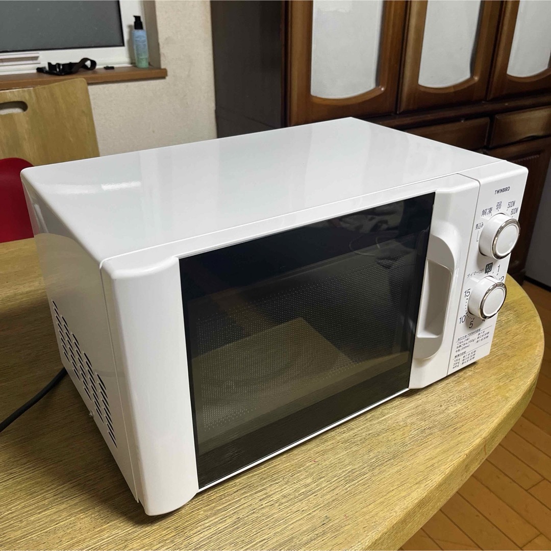 TWINBIRD(ツインバード)のツインバード 単機能電子レンジ DR-D419W5 [50Hz専用(東日本)] スマホ/家電/カメラの調理家電(電子レンジ)の商品写真