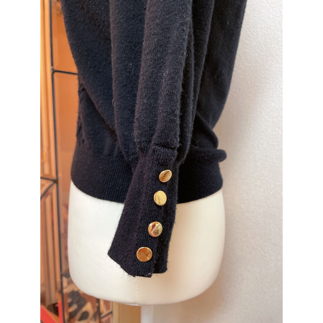 Rirandture(リランドチュール)のリランドチュール　肩　フリル　ケーブル　ニット　黒　ブラック レディースのトップス(ニット/セーター)の商品写真