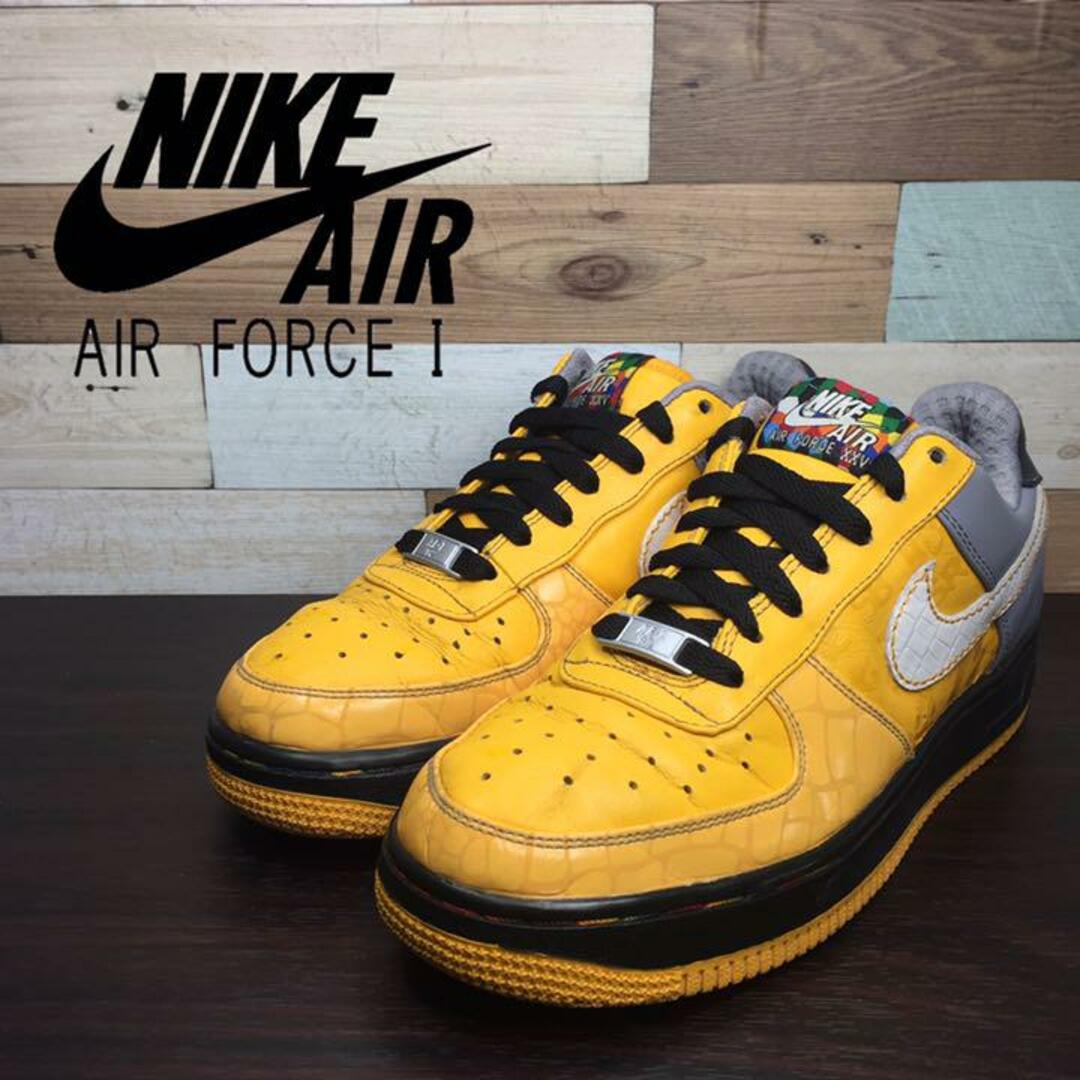 NIKE(ナイキ)のNIKE AIR FORCE 1 '07 LV8  24cm レディースの靴/シューズ(スニーカー)の商品写真