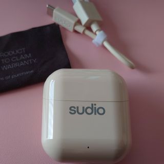 スーディオ(sudio)のsudio フルワイヤレスイヤホン NIO SAND(ヘッドフォン/イヤフォン)