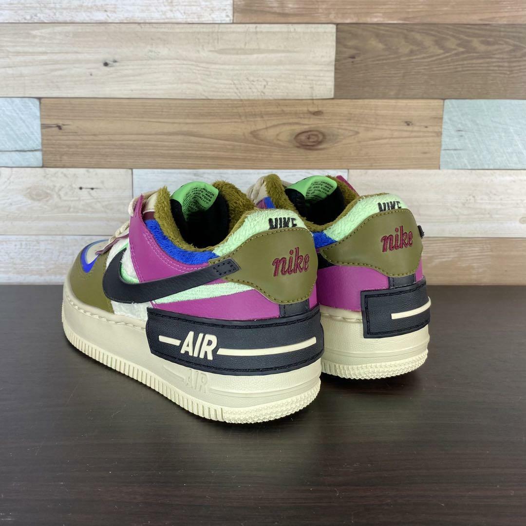 NIKE(ナイキ)のNIKE AIR FORCE 1 SHADOW SE 22cm レディースの靴/シューズ(スニーカー)の商品写真