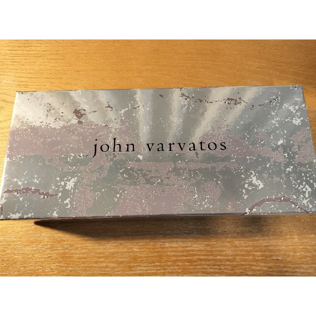 John Varvatos(ジョンバルベイトス)の未使用 香水 John Varvatos EDT セット コスメ/美容の香水(香水(男性用))の商品写真