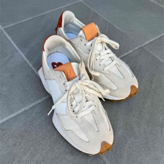 ニューバランス(New Balance)のNEW BALANCE WS327 BEIGE(スニーカー)