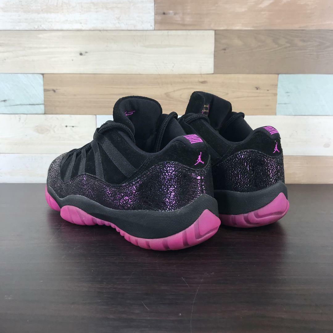 NIKE(ナイキ)のNIKE AIR JORDAN 11 RETRO LOW 24cm レディースの靴/シューズ(スニーカー)の商品写真