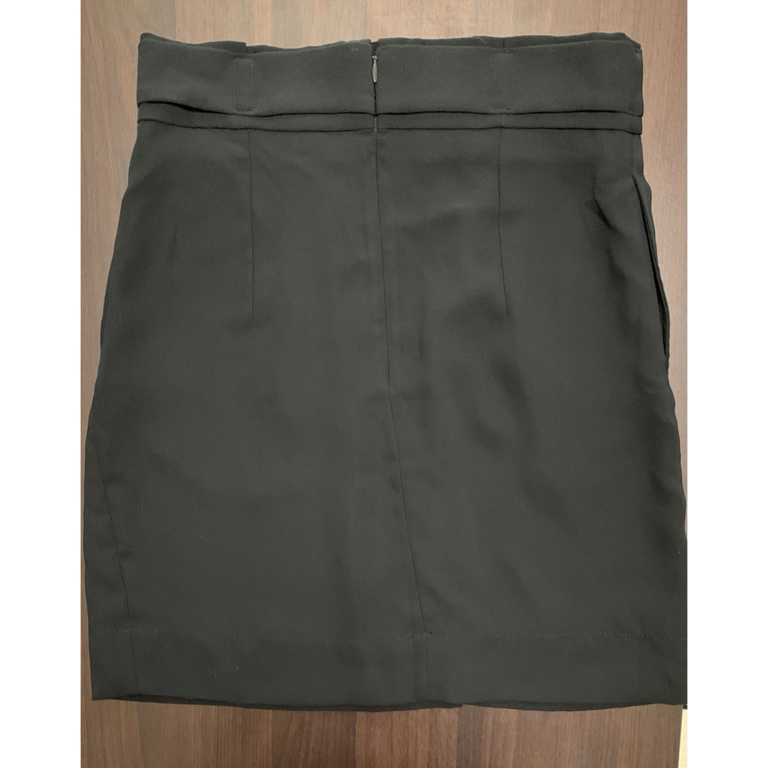 H&M(エイチアンドエム)の【H&M】ミニスカート　タックスカート レディースのスカート(ミニスカート)の商品写真