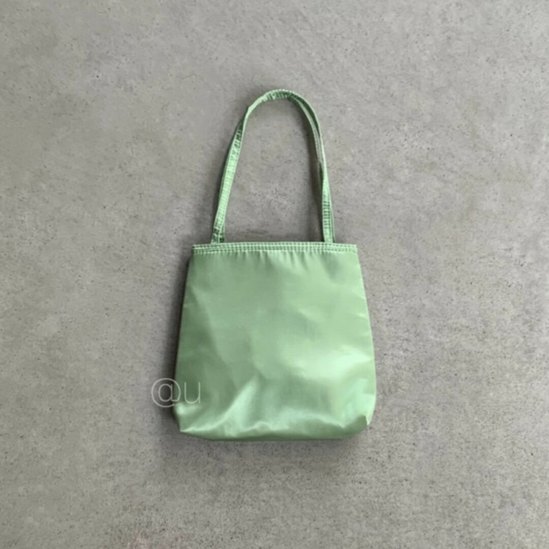 サテン カラー バッグ ハンドバッグ ミニトート 緑 差し色 綺麗め レディース レディースのバッグ(ハンドバッグ)の商品写真