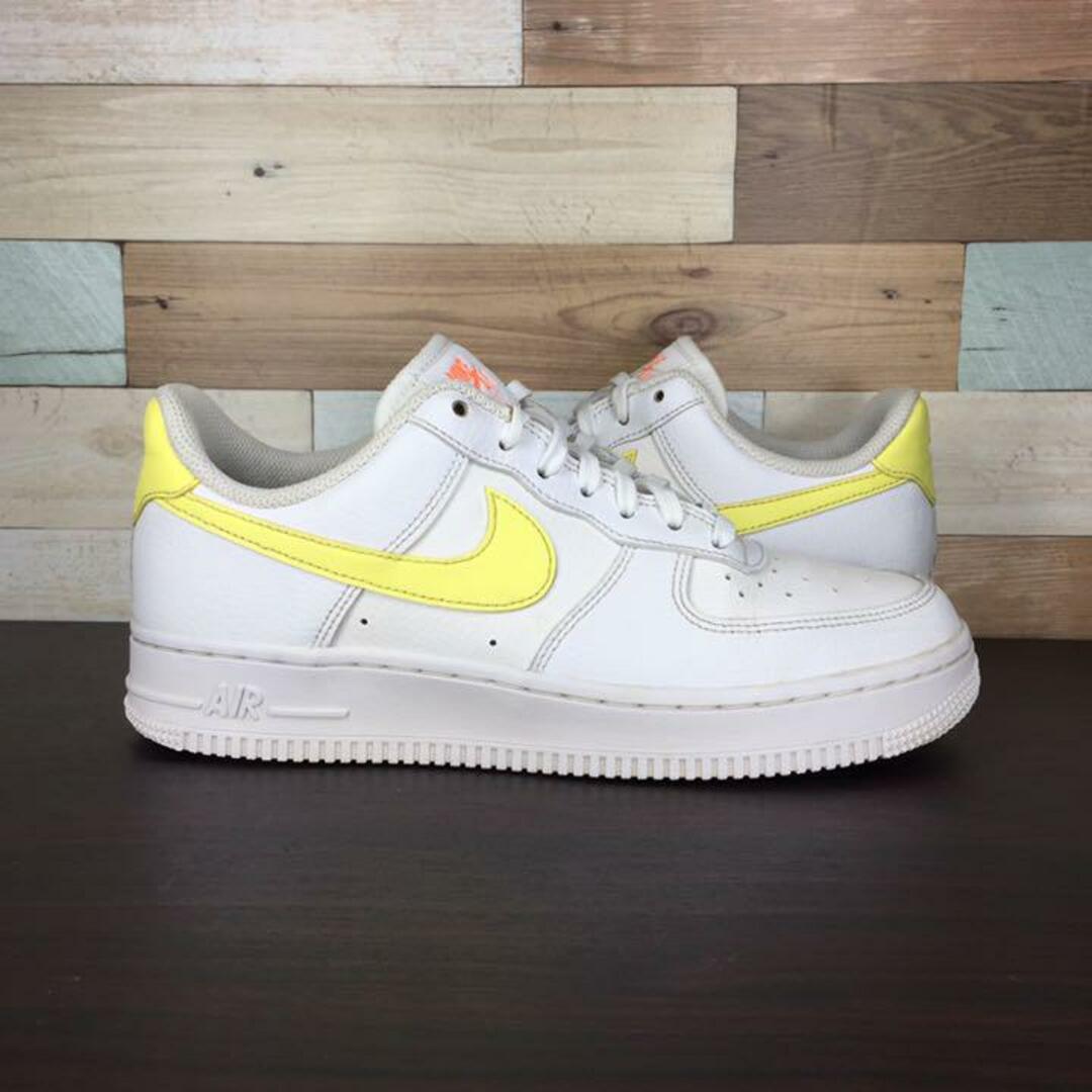 NIKE(ナイキ)のNIKE AIR FORCE 1 '07 LOW 24cm レディースの靴/シューズ(スニーカー)の商品写真