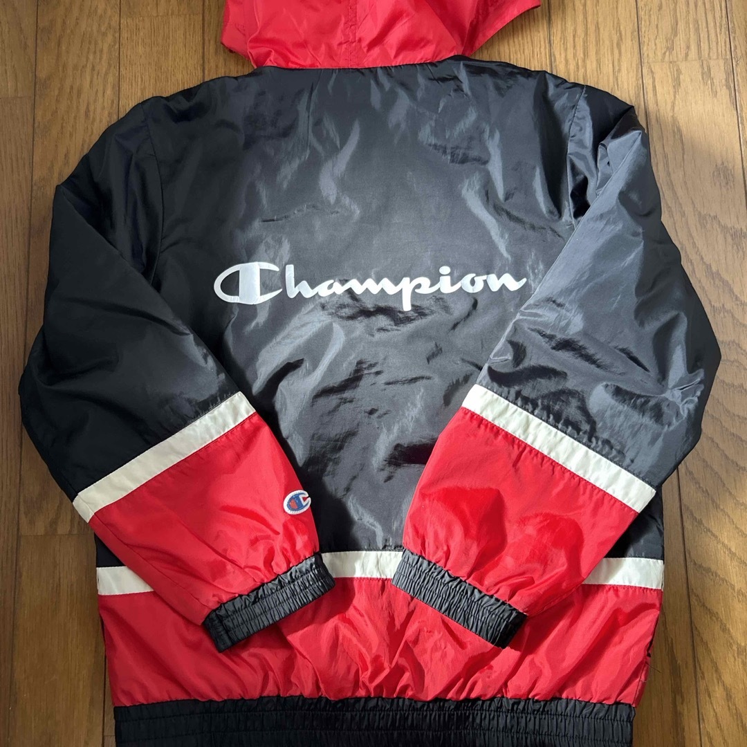 Champion(チャンピオン)のchampion  ウインドブレーカー　150 キッズ/ベビー/マタニティのキッズ服男の子用(90cm~)(ジャケット/上着)の商品写真