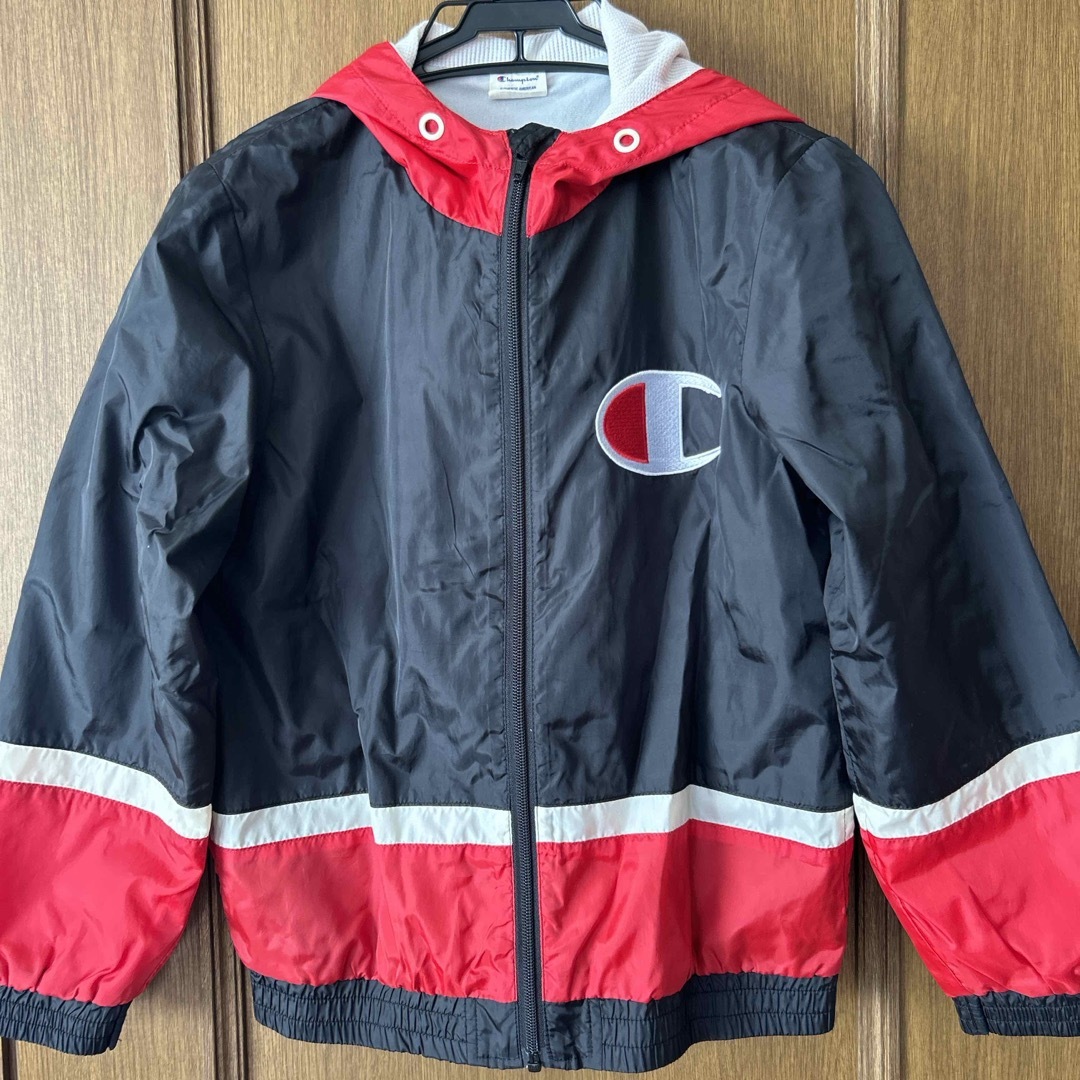 Champion(チャンピオン)のchampion  ウインドブレーカー　150 キッズ/ベビー/マタニティのキッズ服男の子用(90cm~)(ジャケット/上着)の商品写真