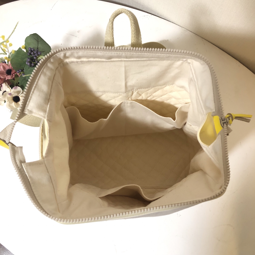大人のリュック　　ミモザベージュ系　刺繡 ハンドメイドのファッション小物(バッグ)の商品写真