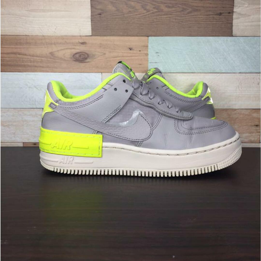 NIKE(ナイキ)のNIKE AIR  FORCE 1 SHADOW SE 24cm レディースの靴/シューズ(スニーカー)の商品写真