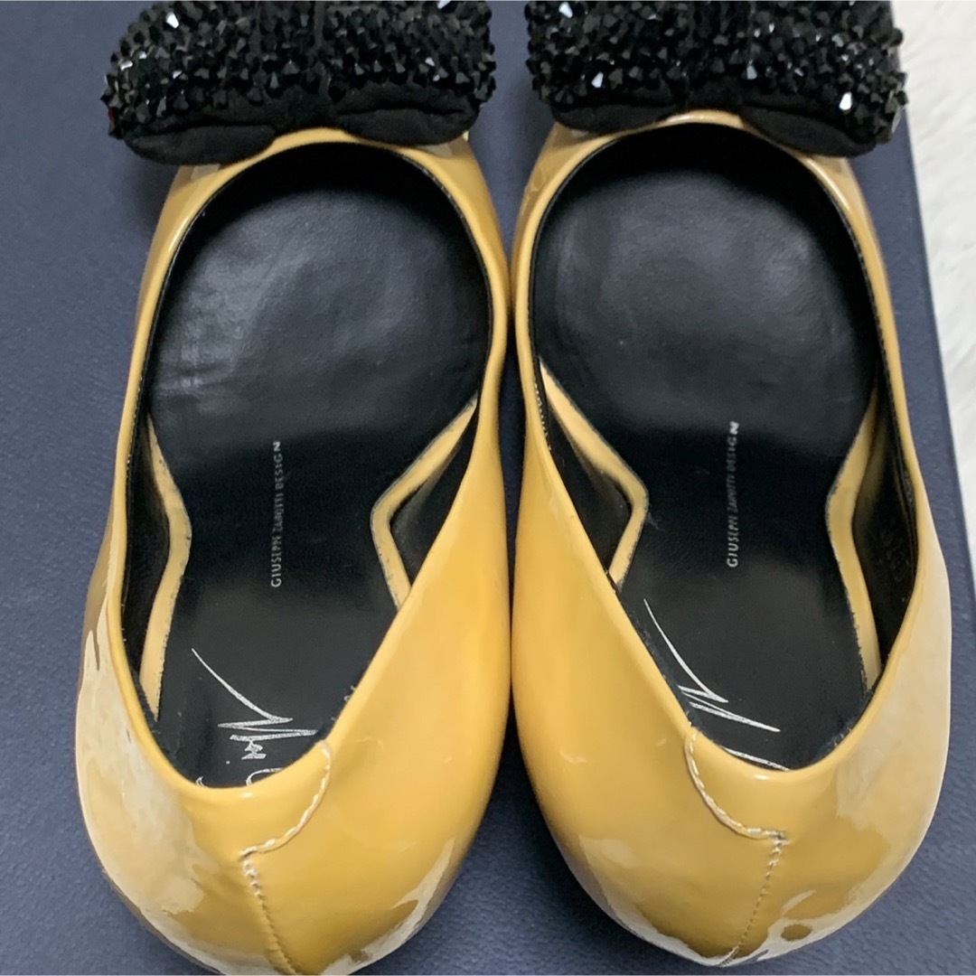 GIUZEPPE ZANOTTI(ジュゼッペザノッティ)の【極美品】Giuseppe Zanotti ストーン リボン エナメル パンプス レディースの靴/シューズ(ハイヒール/パンプス)の商品写真