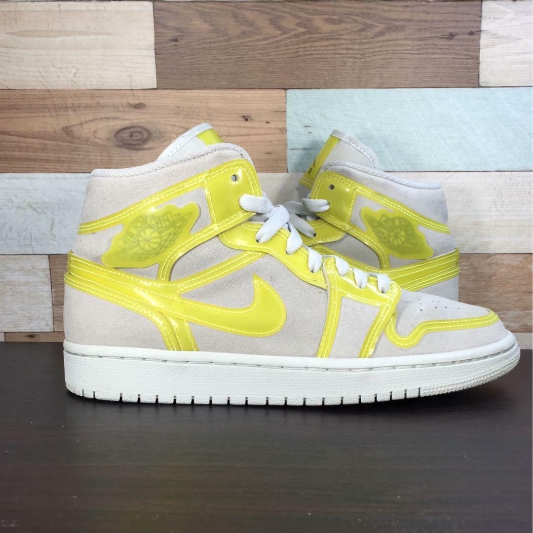 NIKE(ナイキ)のNIKE AIR JORDAN 1 MID LX  24.5cm レディースの靴/シューズ(スニーカー)の商品写真