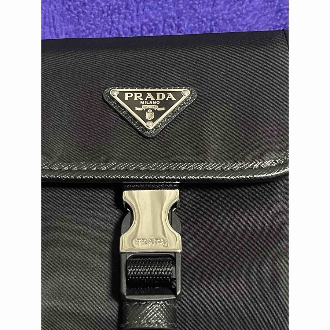 PRADA(プラダ)の【PRADA】プラダ Re-Nylon & サフィアーノレザー スマホケース レディースのバッグ(ショルダーバッグ)の商品写真