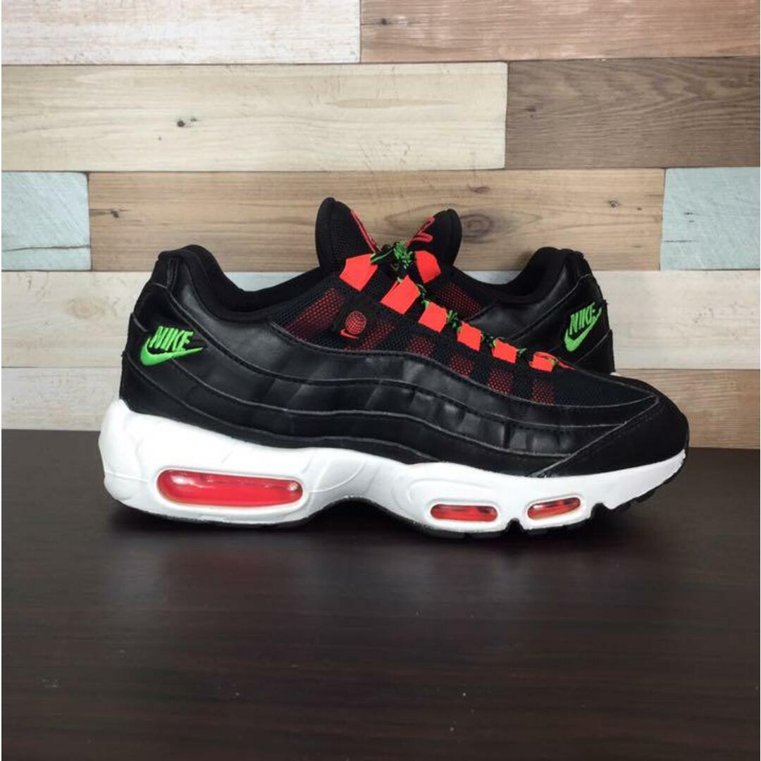 NIKE(ナイキ)のNIKEAIR MAX 95 SE 25.5cm メンズの靴/シューズ(スニーカー)の商品写真