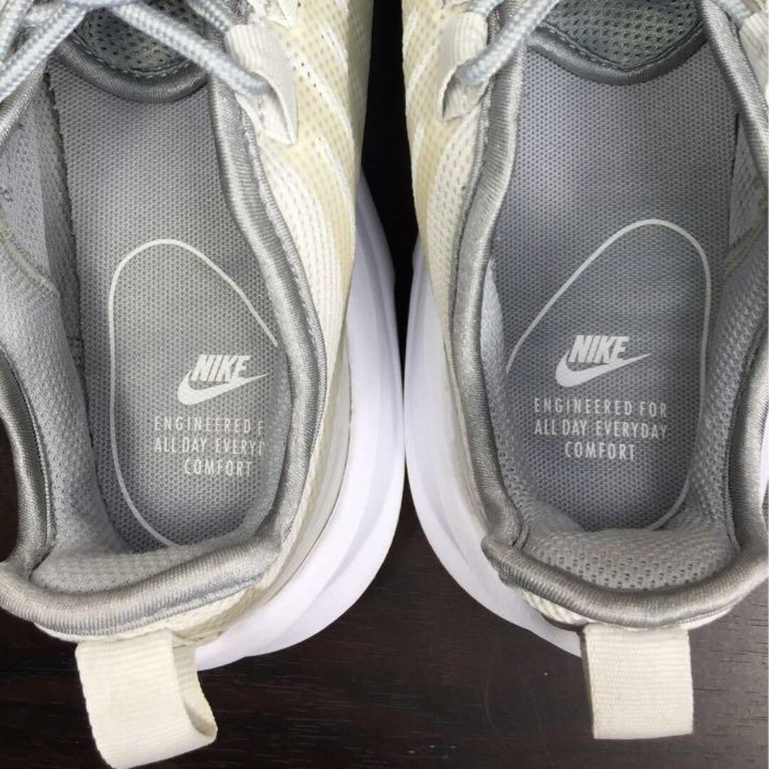 NIKE(ナイキ)のNIKE AIR MAX AXIS 23cm レディースの靴/シューズ(スニーカー)の商品写真