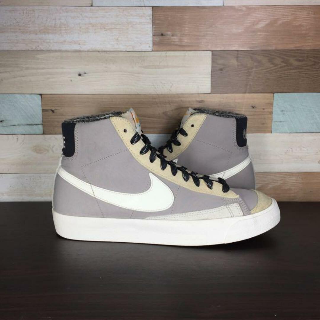 NIKE(ナイキ)のNIKE BLAZER MID 77 VINTAGE SE 24.5cm レディースの靴/シューズ(スニーカー)の商品写真