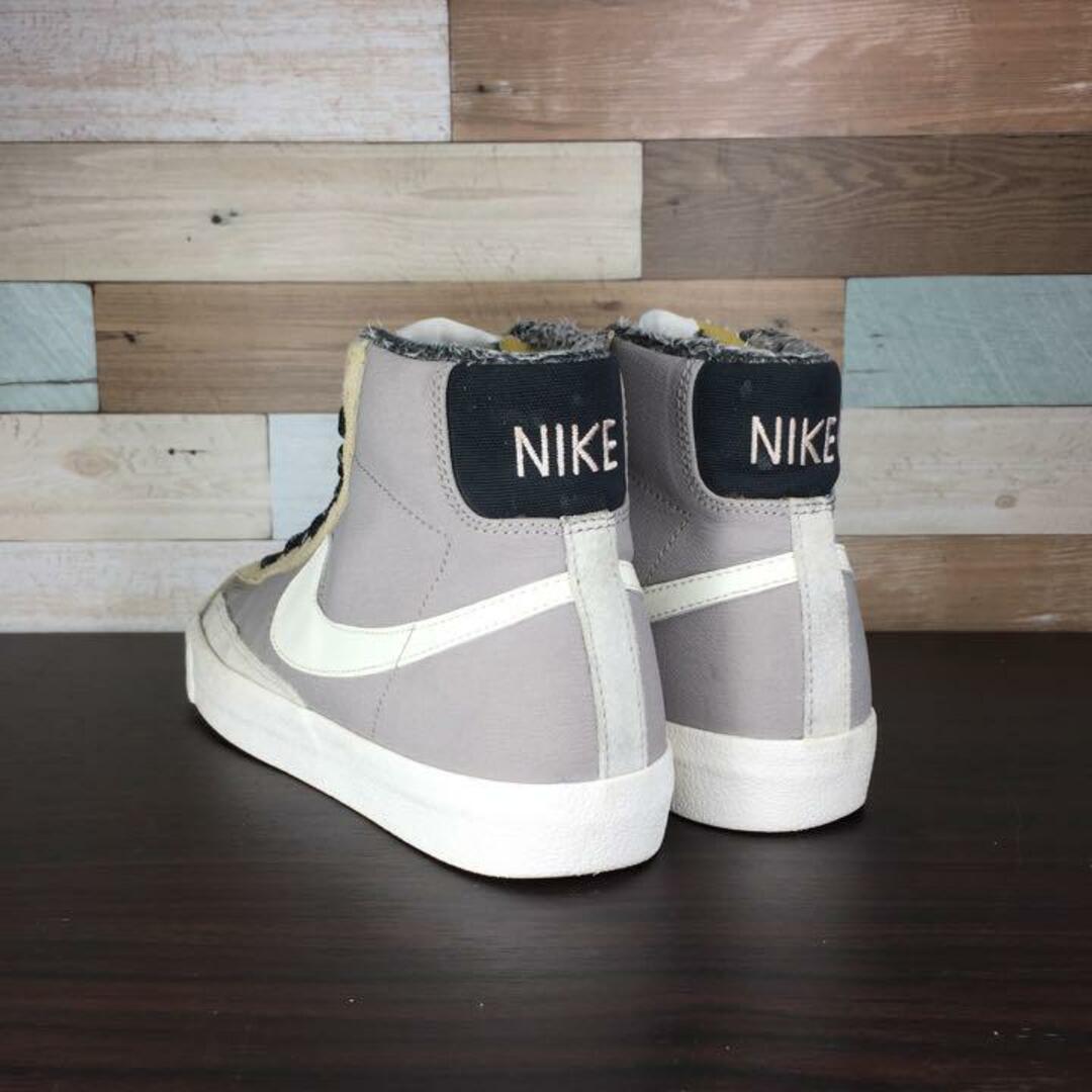 NIKE(ナイキ)のNIKE BLAZER MID 77 VINTAGE SE 24.5cm レディースの靴/シューズ(スニーカー)の商品写真