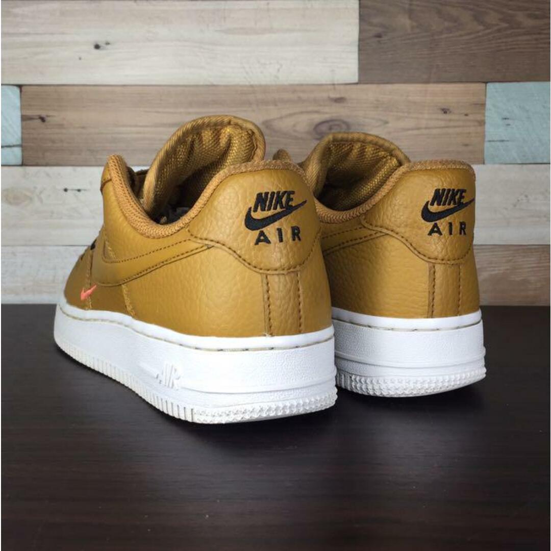 NIKE(ナイキ)のNIKE AIR FORCE 1 ’07 ESSENTIAL 23cm レディースの靴/シューズ(スニーカー)の商品写真