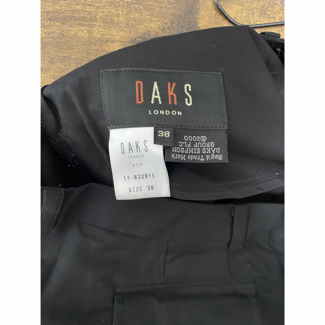 DAKS(ダックス)のクロップドパンツ　ズボン　パンツ　ダックス レディースのパンツ(クロップドパンツ)の商品写真