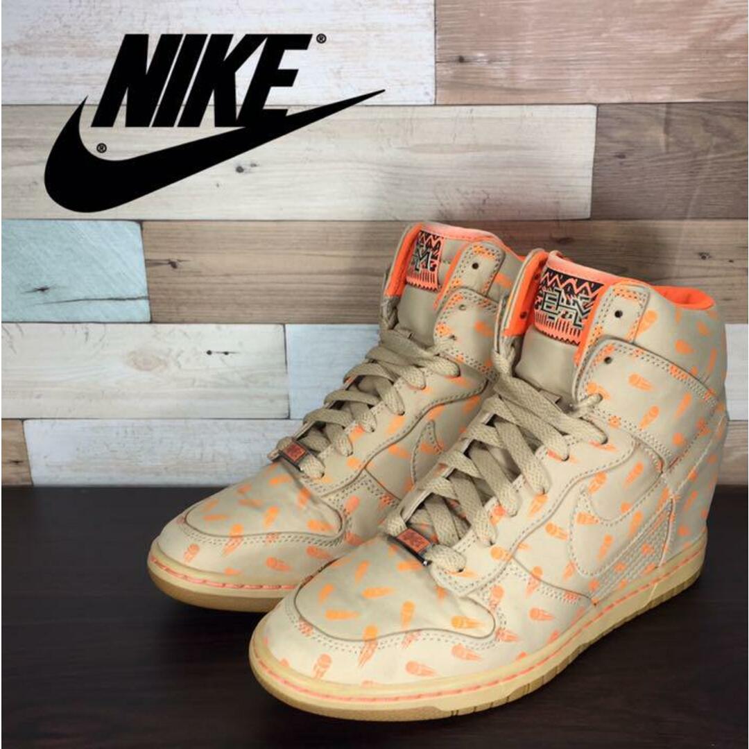 NIKE(ナイキ)のNIKE DUNK SKY HI 25cm メンズの靴/シューズ(スニーカー)の商品写真