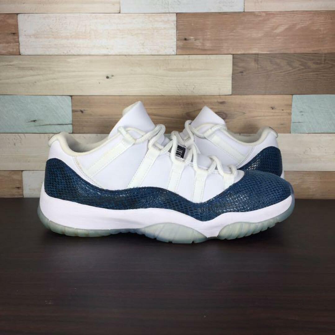 NIKE(ナイキ)のNIKE AIR JORDAN 11 LOW LE SNAKE 28cm メンズの靴/シューズ(スニーカー)の商品写真