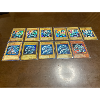 遊戯王カード　ブルーアイズ・ホワイト・ドラゴン(シングルカード)