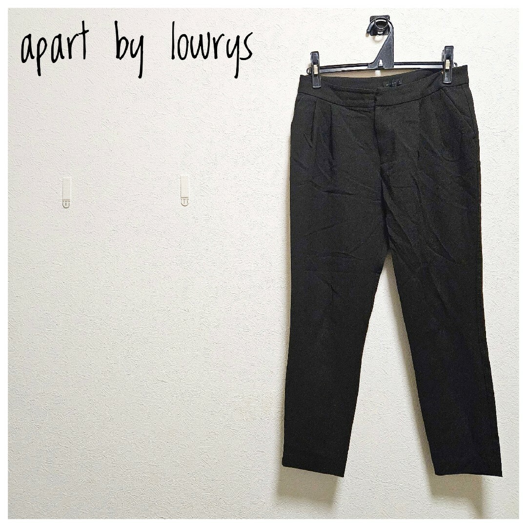 apart by lowrys(アパートバイローリーズ)のテーパードパンツ　スラックス　apart by lowrys　黒　M　式　行事 レディースのパンツ(カジュアルパンツ)の商品写真