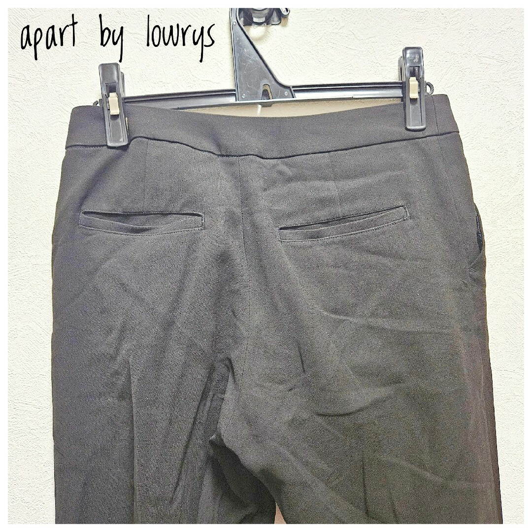 apart by lowrys(アパートバイローリーズ)のテーパードパンツ　スラックス　apart by lowrys　黒　M　式　行事 レディースのパンツ(カジュアルパンツ)の商品写真