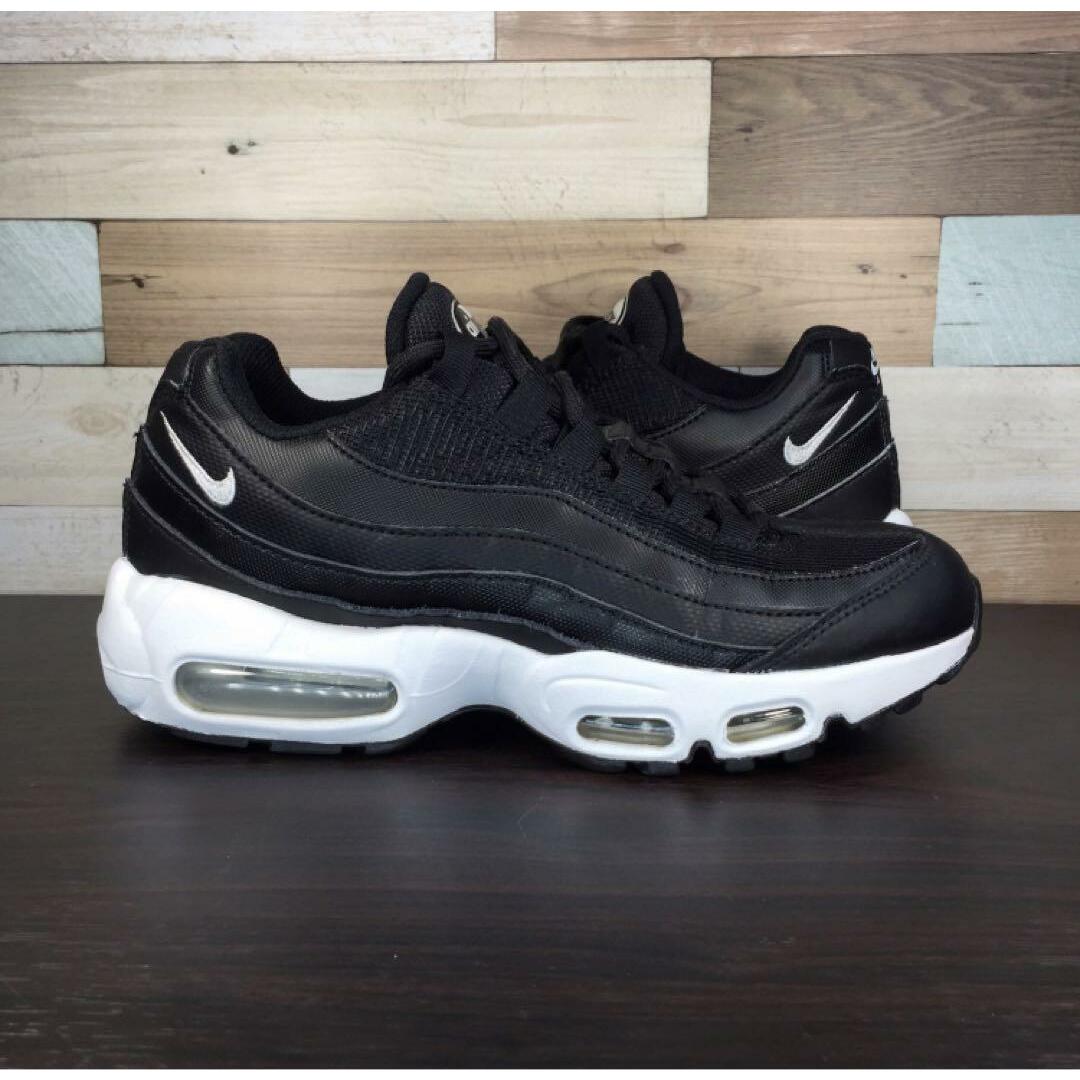 NIKE(ナイキ)のNIKE AIR MAX 95 24cm レディースの靴/シューズ(スニーカー)の商品写真