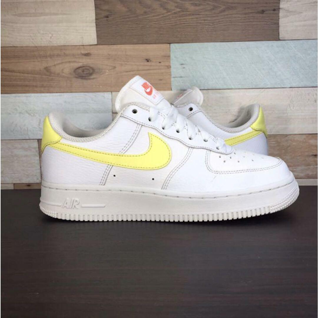 NIKE(ナイキ)のNIKE AIR FORCE 1 '07 24cm レディースの靴/シューズ(スニーカー)の商品写真