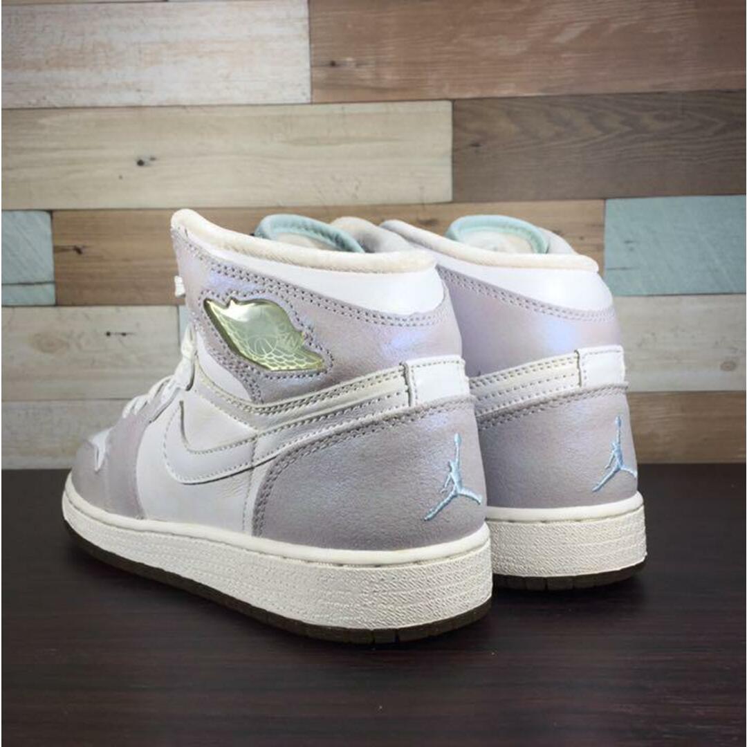 NIKE(ナイキ)のNIKE GIRLS JORDAN 1 RETRO HI GS 23cm レディースの靴/シューズ(スニーカー)の商品写真