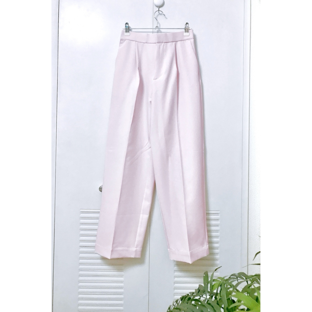 🌸新品🌸タック ワイド  ストレートパンツ🌸パウダーピンク 桜ピンク Mサイズ レディースのパンツ(バギーパンツ)の商品写真