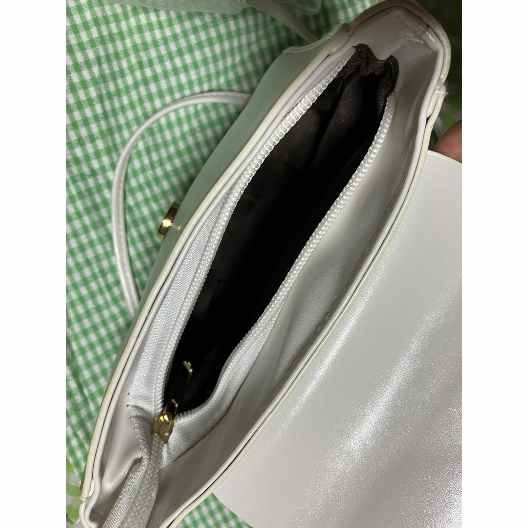 フェイクレザー　ミニショルダー　未使用　#推し活ホワイト　ポシェット レディースのバッグ(ショルダーバッグ)の商品写真