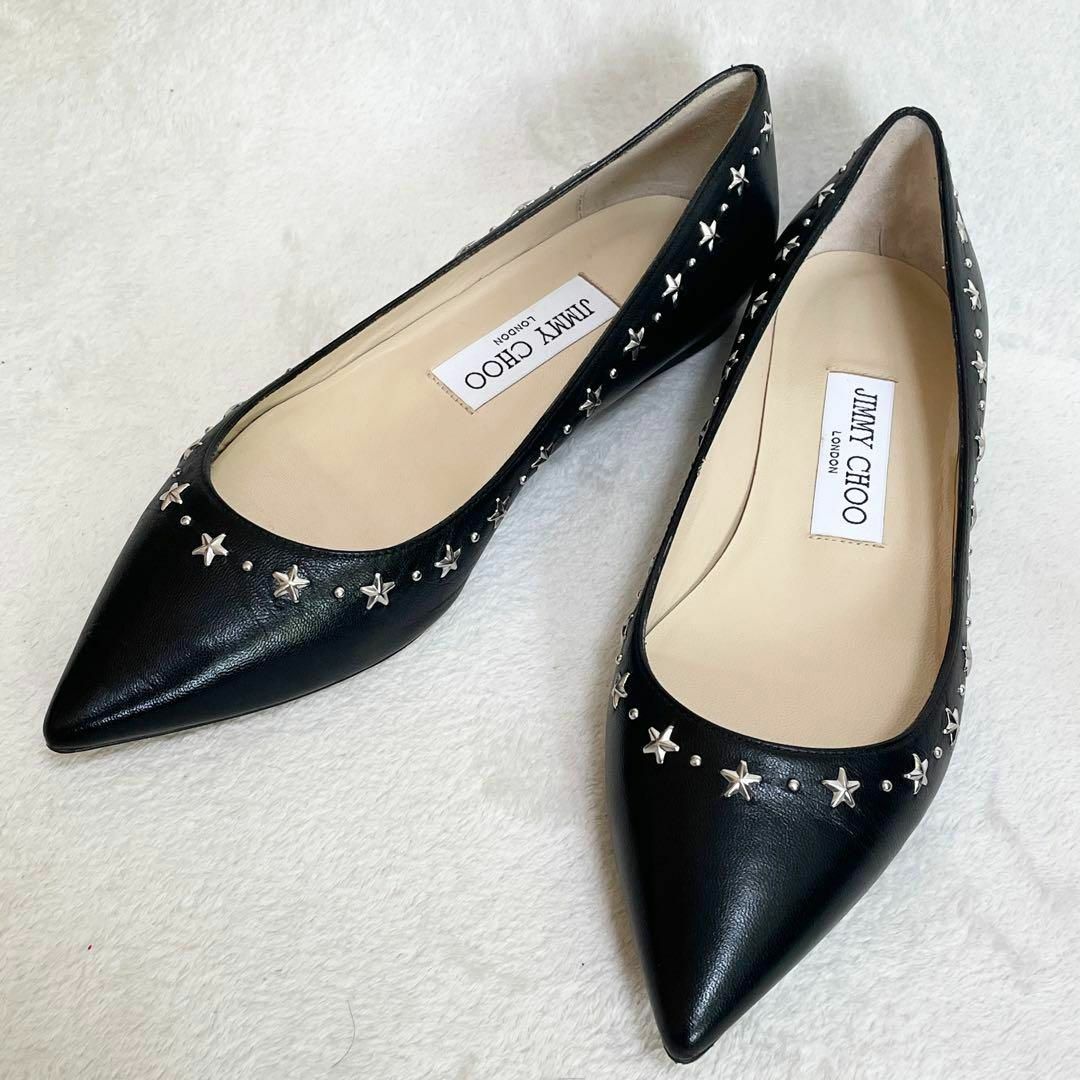 JIMMY CHOO(ジミーチュウ)の【美品✨】☆ジミーチュウ☆フラットパンプス☆スタッズ☆レザー☆22cm☆黒 レディースの靴/シューズ(ハイヒール/パンプス)の商品写真