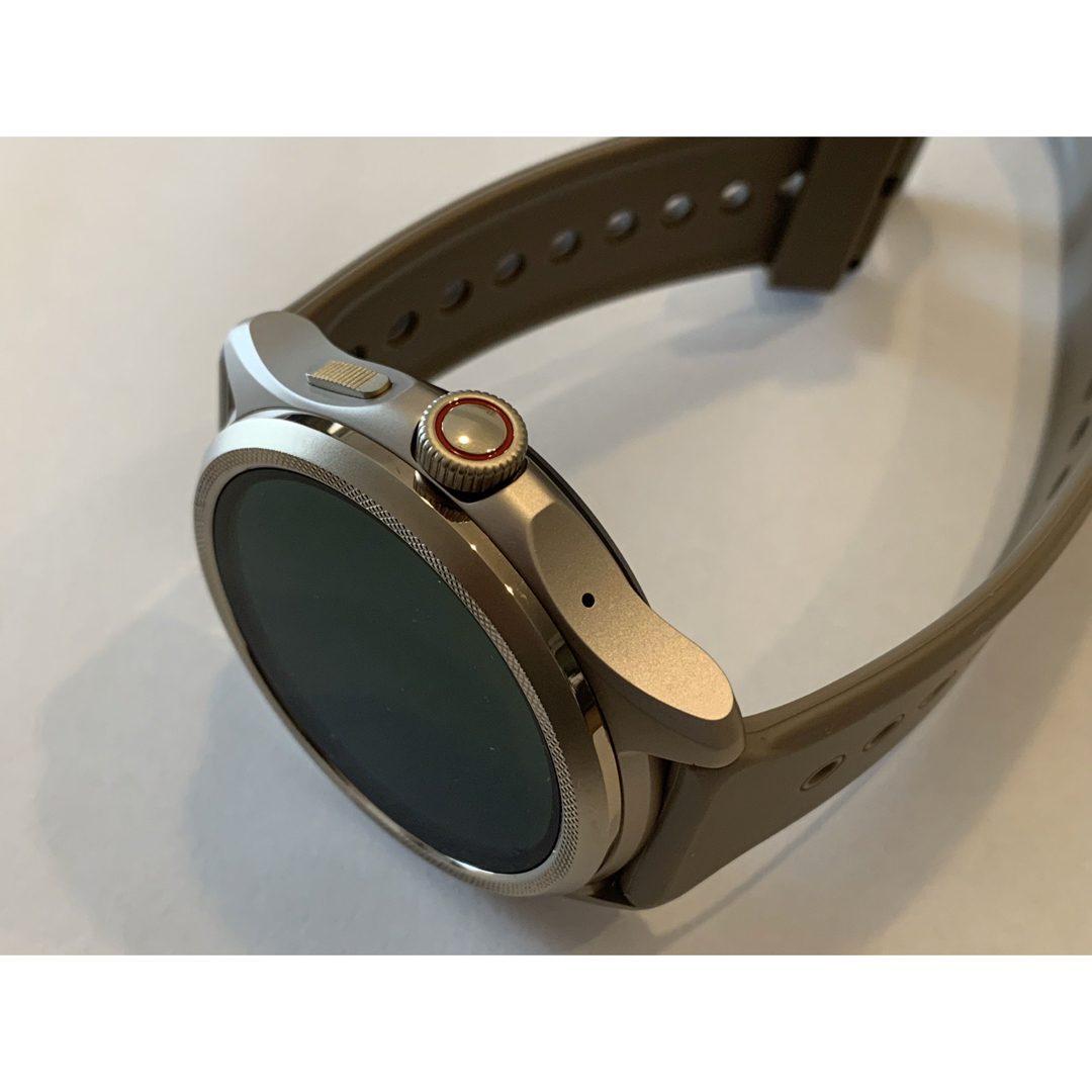 TicWatch Pro 5 Sandstone スマホ/家電/カメラのスマホ/家電/カメラ その他(その他)の商品写真