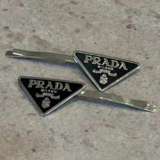 PRADA - PRADA ヘアピン ヘアアクセサリー 2つセットの通販 by shop 