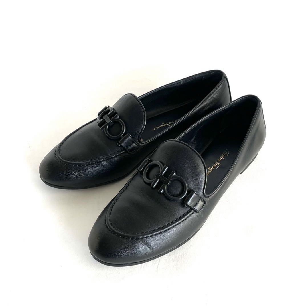 美品 Salvatore Ferragamo ガンチーニ ローファー 5D | フリマアプリ ラクマ 美品 Salvatore Ferragamo ガンチーニ ローファー 5D | フリマアプリ ラクマ
