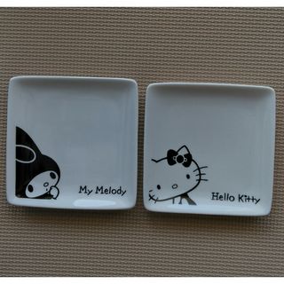 サンリオ(サンリオ)のハローキティ&マイメロディ 小皿２枚セット【景品】(ノベルティグッズ)