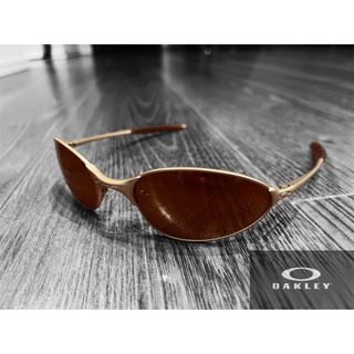 オークリー(Oakley)の美品　Oakley C Wire オークリー　ワイヤー　ゴールド　サングラス(サングラス/メガネ)