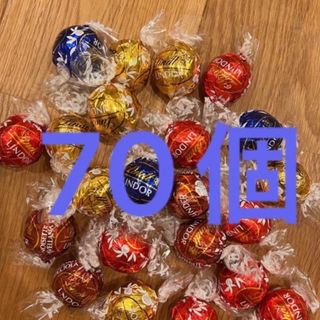 リンツ(Lindt)のリンドール  チョコレート⋆⸜   ７０コ　⸝⋆ ゴールドパッケージ(菓子/デザート)