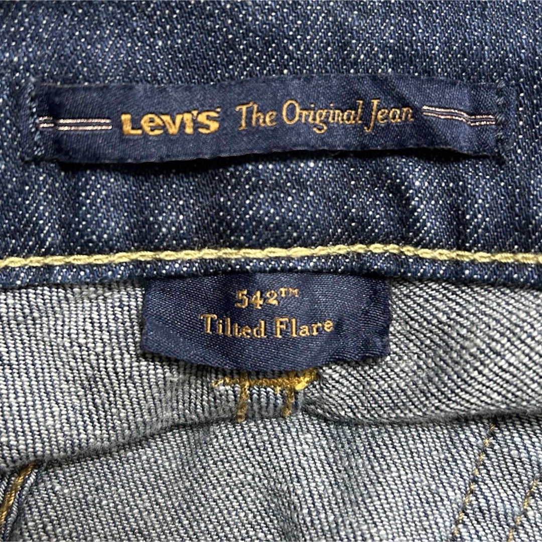 Levi's(リーバイス)のLevi's 542 フレアシルエット　デニムジーンズ　ローライズ　インディゴ メンズのパンツ(デニム/ジーンズ)の商品写真