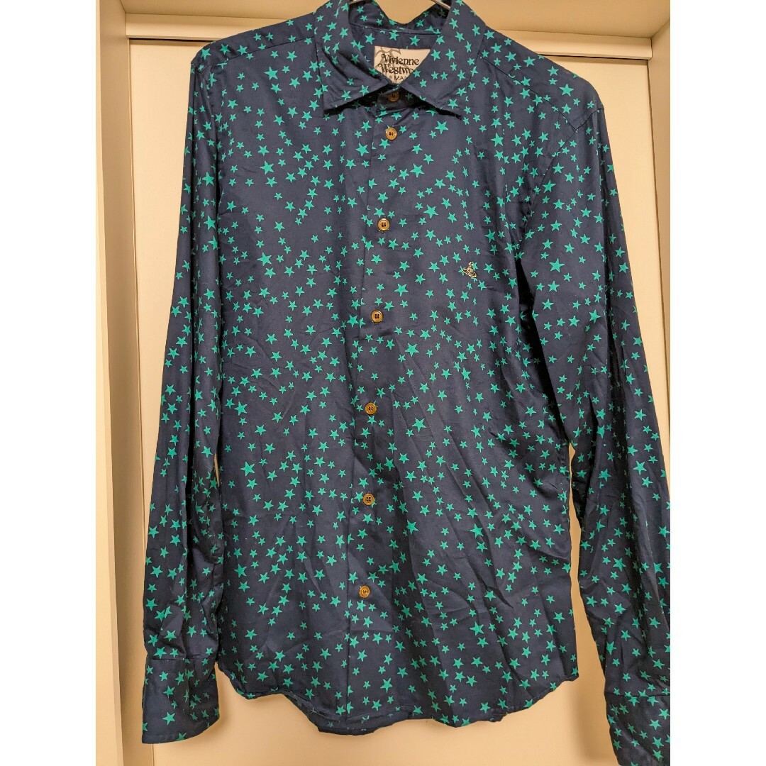 Vivienne Westwood(ヴィヴィアンウエストウッド)のヴィヴィアンウエストウッド　星柄　シャツ　オーブ　46 メンズのトップス(シャツ)の商品写真