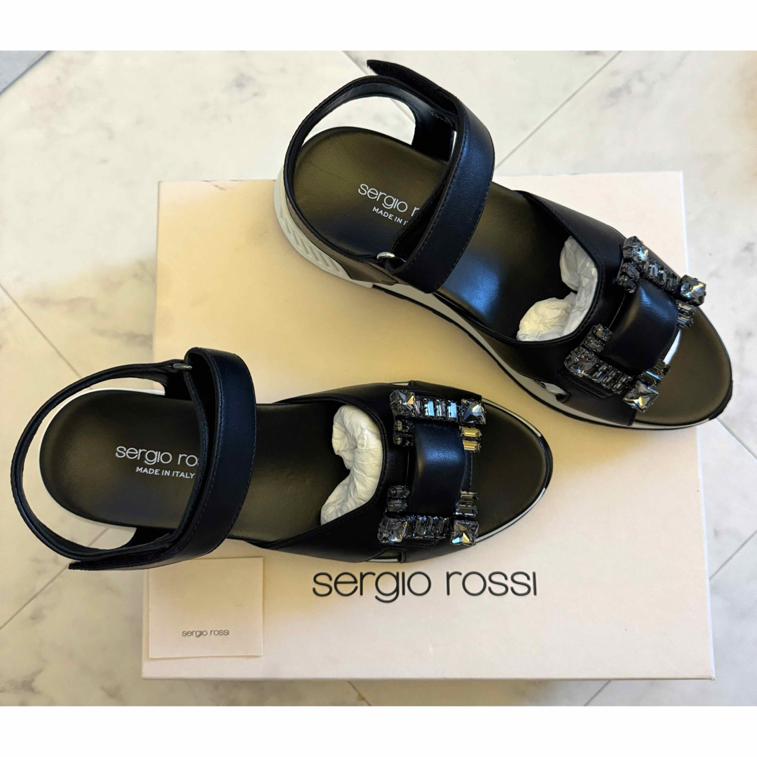 Sergio Rossi(セルジオロッシ)のセルジオロッシ クリスタル ビジュー ランニングサンダル 未使用品 レディースの靴/シューズ(サンダル)の商品写真
