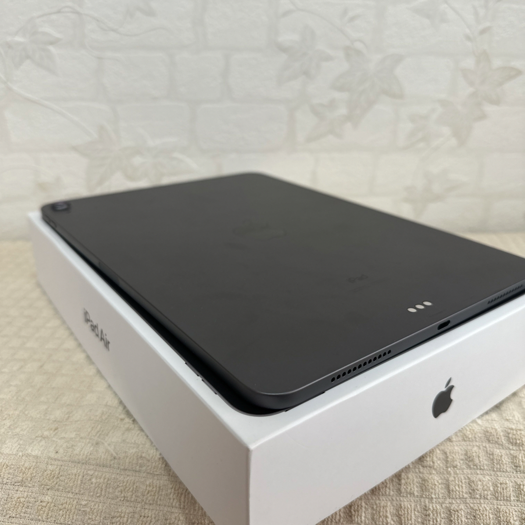 iPad(アイパッド)のApple iPad Air 4  Wi-Fi 64GB『美品』 スマホ/家電/カメラのPC/タブレット(タブレット)の商品写真