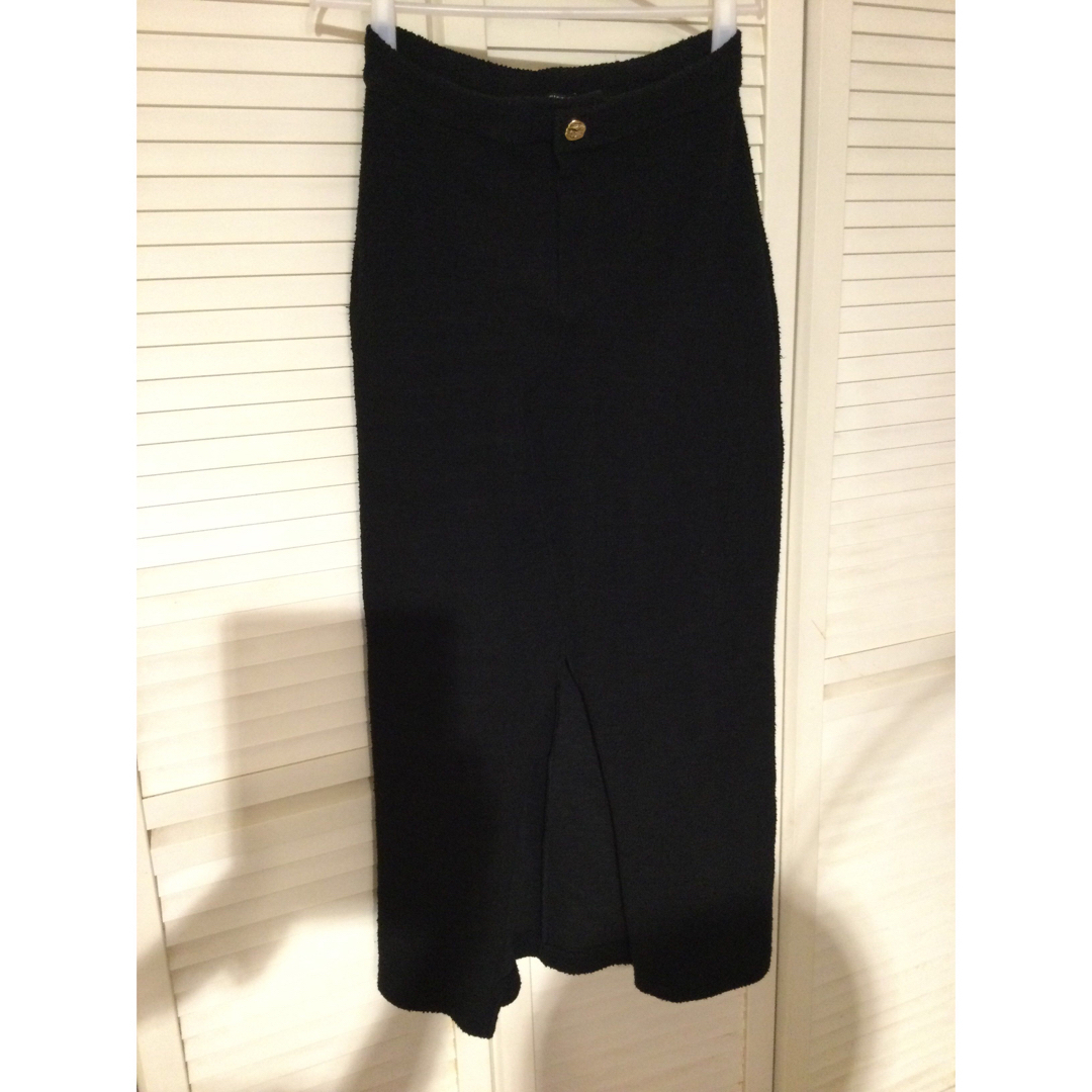 ZARA(ザラ)の黒ロングスカートZARA レディースのスカート(ロングスカート)の商品写真