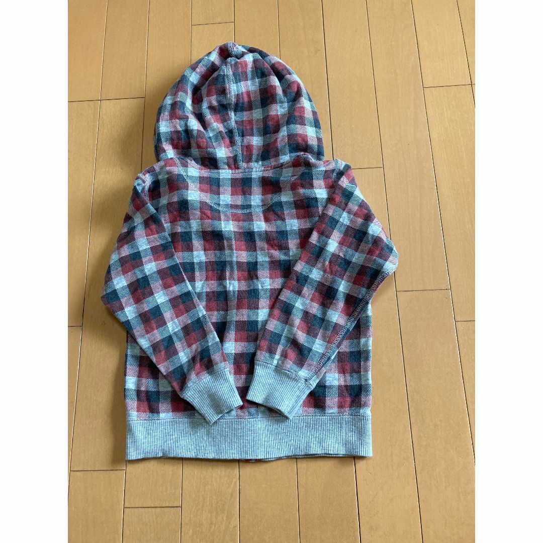 UNIQLO(ユニクロ)のユニクロ110センチパーカー キッズ/ベビー/マタニティのキッズ服女の子用(90cm~)(カーディガン)の商品写真